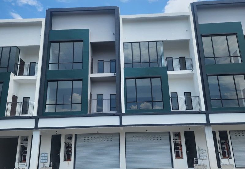 Crest @ Austin Emerald 2