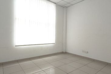 Kempas Utama Industrial Park