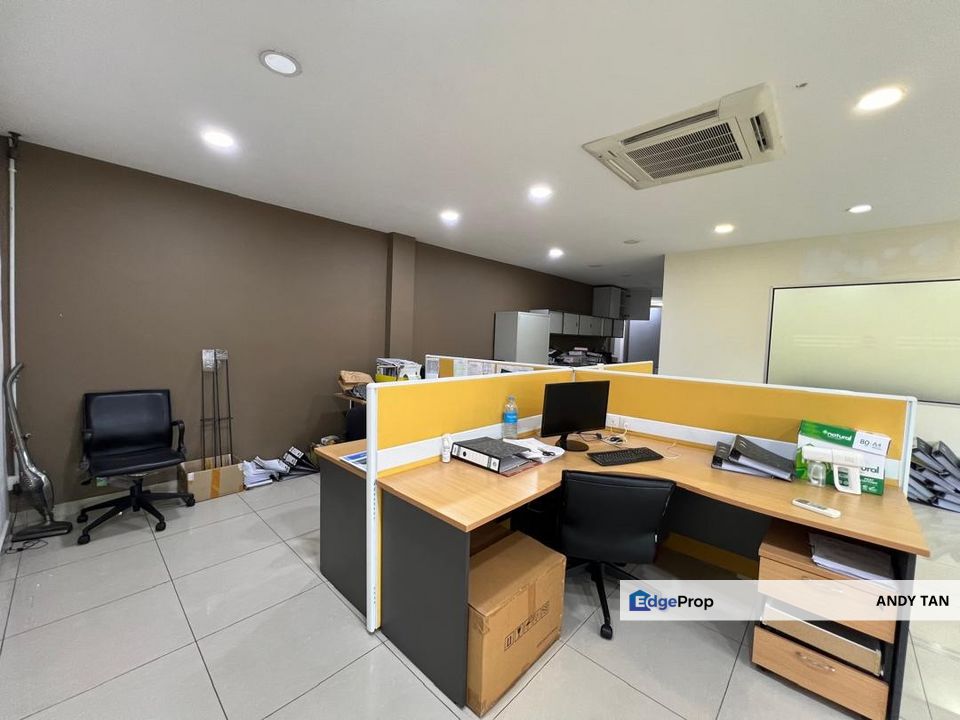 Kawasan Perindustrian Taman Johor 1.5 Storey Semi-D Factory Have 2 unit Rent together For Rent, Johor, Johor Bahru