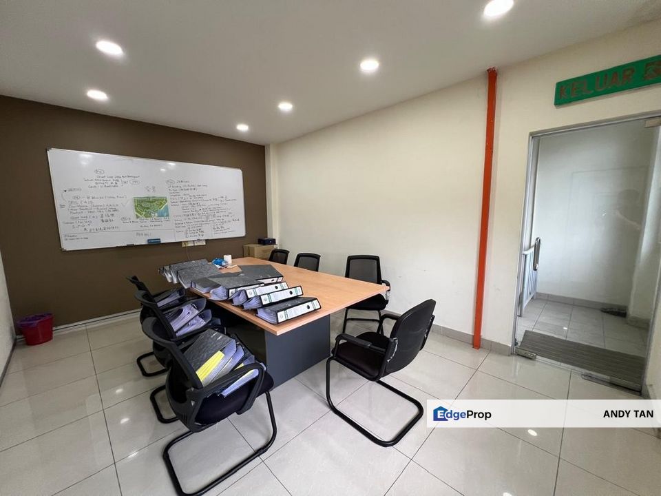 Kawasan Perindustrian Taman Johor 1.5 Storey Semi-D Factory Have 2 unit Rent together For Rent, Johor, Johor Bahru