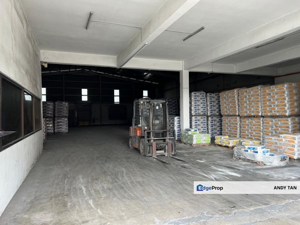 Kawasan Perindustrian Taman Johor 1.5 Storey Semi-D Factory Have 2 unit Rent together For Rent, Johor, Johor Bahru