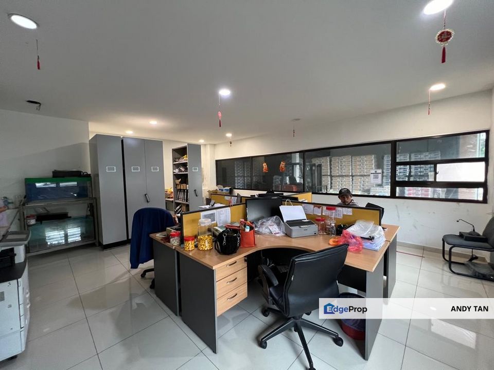 Kawasan Perindustrian Taman Johor 1.5 Storey Semi-D Factory Have 2 unit Rent together For Rent, Johor, Johor Bahru