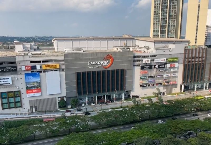 Dedaun Hijau (Greenfield Regency)