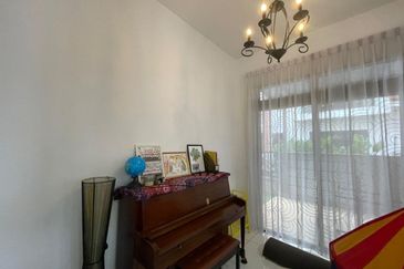 The Canal Garden South, Horizon Hills