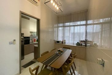 The Canal Garden South, Horizon Hills