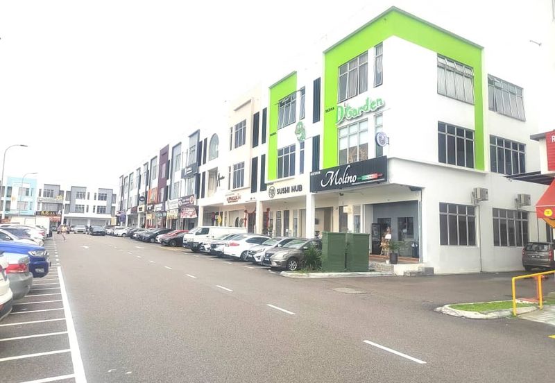 Crest @ Austin Emerald 1