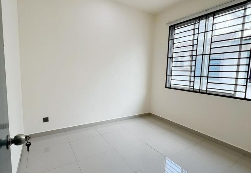 Setia Tropika @ Jln Setia Tropika 4 For Sale