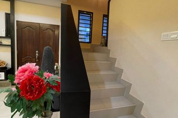 Maple Red, Adda Heights