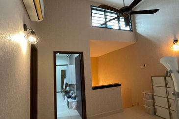 Maple Red, Adda Heights