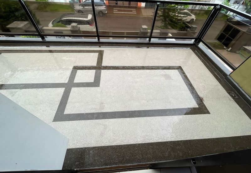 Maple Red, Adda Heights