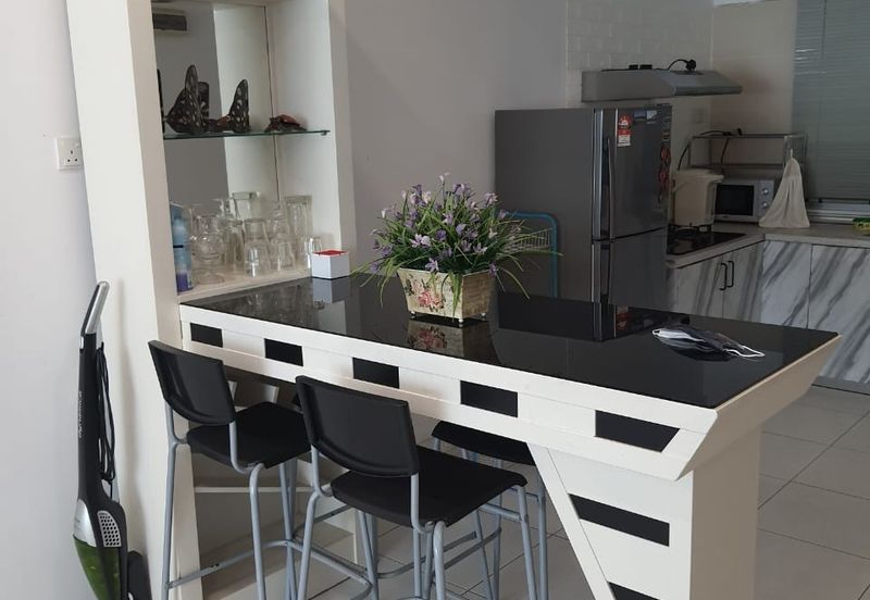 Akademik Suite @ Mount Austin