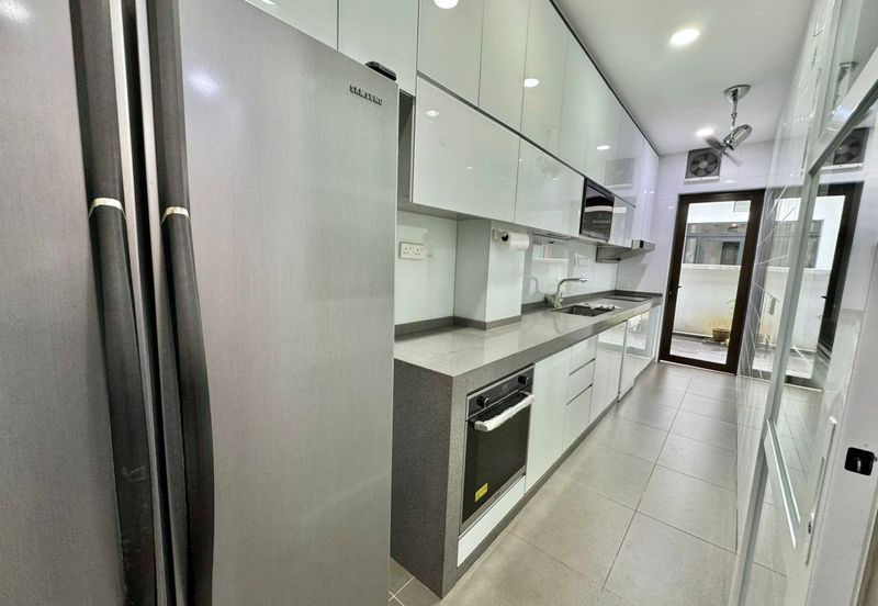 Featherstone @Eco Botanic