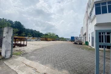 3 Storey Semi-Detached Factory @ PTP Gelang Patah  i-parc BIG BIG CORNER LAND For Sale