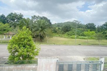 3 Storey Semi-Detached Factory @ PTP Gelang Patah  i-parc BIG BIG CORNER LAND For Sale