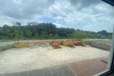 3 Storey Semi-Detached Factory @ PTP Gelang Patah  i-parc BIG BIG CORNER LAND For Sale