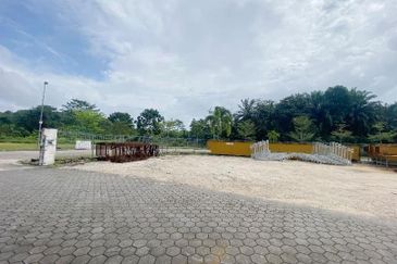 3 Storey Semi-Detached Factory @ PTP Gelang Patah  i-parc BIG BIG CORNER LAND For Sale