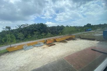 3 Storey Semi-Detached Factory @ PTP Gelang Patah  i-parc BIG BIG CORNER LAND For Sale