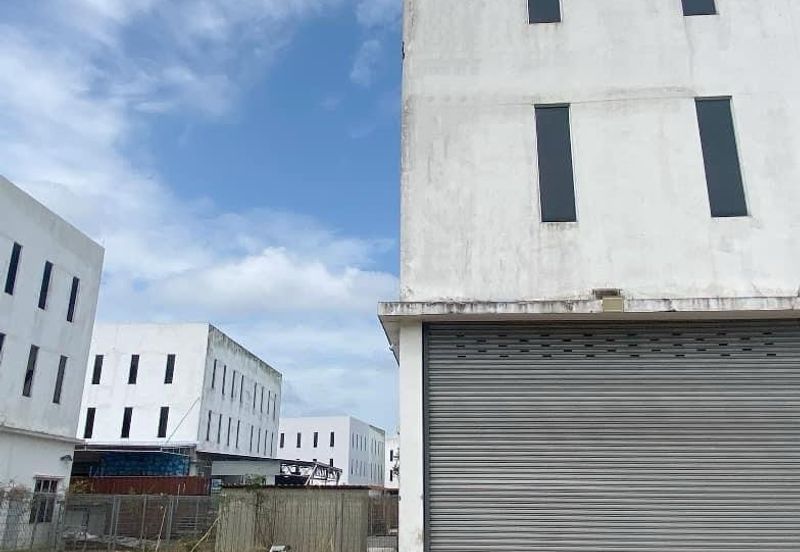 3 Storey Semi-Detached Factory @ PTP Gelang Patah  i-parc BIG BIG CORNER LAND For Sale