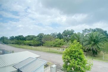 3 Storey Semi-Detached Factory @ PTP Gelang Patah  i-parc BIG BIG CORNER LAND For Sale