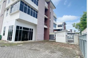3 Storey Semi-Detached Factory @ PTP Gelang Patah  i-parc BIG BIG CORNER LAND For Sale