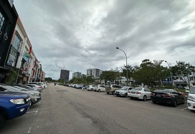 Taman Mount Austin Commercial