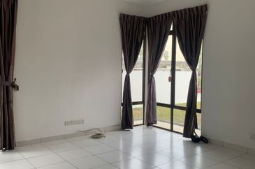 Setia Tropika Caranday Park  Double Storey  Cluster For Sale