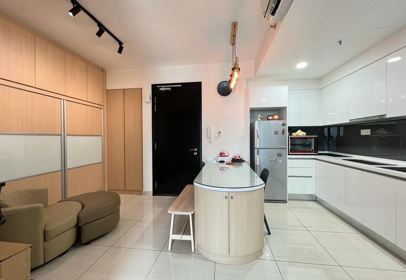 Almas Suites @ Puteri Harbour