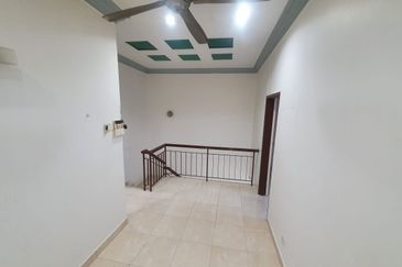 Jalan Austin Perdana 2/9