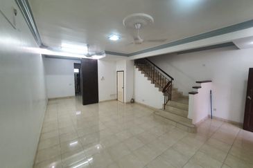 Jalan Austin Perdana 2/9