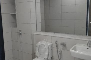 Senibong Cove Waterway Residences