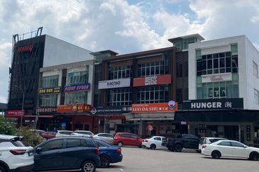 Jalan Austin Heights