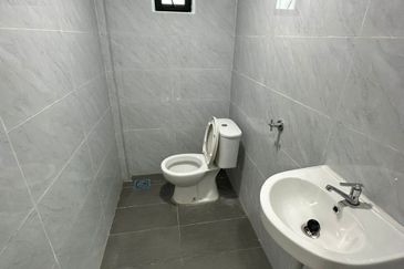 Jalan Mutiara Emas 2/32