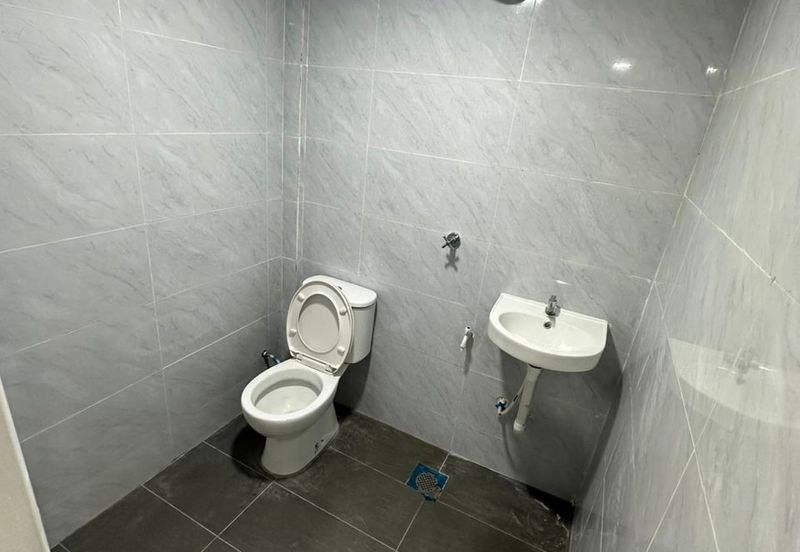 Jalan Mutiara Emas 2/32