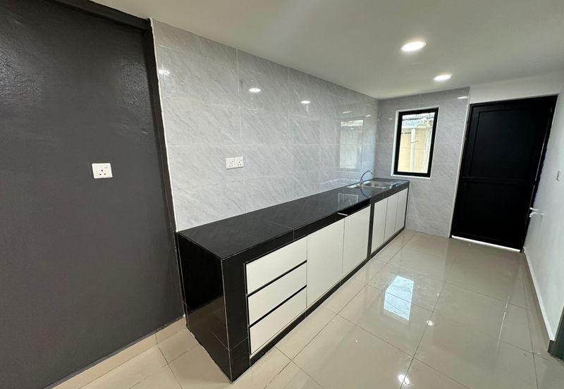 Jalan Mutiara Emas 2/32