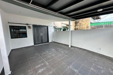 Jalan Mutiara Emas 2/32