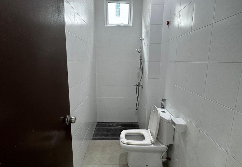 Jalan Mutiara Emas 2/32