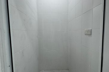 Jalan Mutiara Emas 2/32