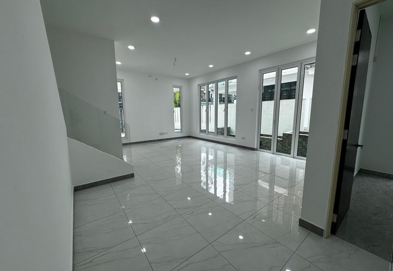 Jalan Mutiara Emas 2/32