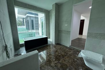 Jalan Mutiara Emas 2/32