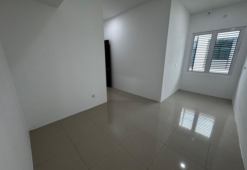 Jalan Mutiara Emas 2/32