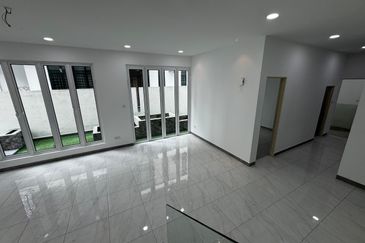 Jalan Mutiara Emas 2/32