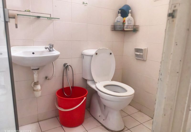 Jalan Mutiara Emas 2/32