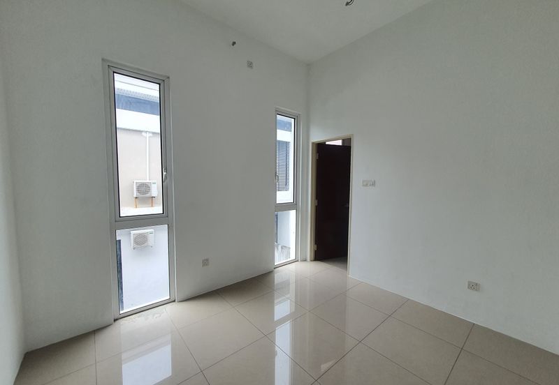 Jalan Mutiara Emas 2/32