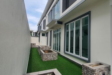 Jalan Mutiara Emas 2/32