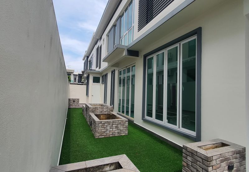 Jalan Mutiara Emas 2/32