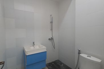 Jalan Mutiara Emas 2/32