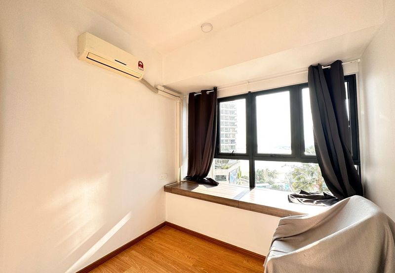 Baypoint @ Country Garden Danga Bay