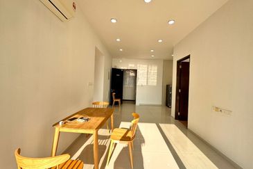 Baypoint @ Country Garden Danga Bay