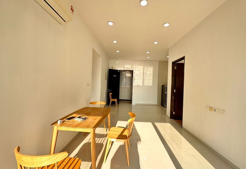 Baypoint @ Country Garden Danga Bay