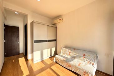 Baypoint @ Country Garden Danga Bay